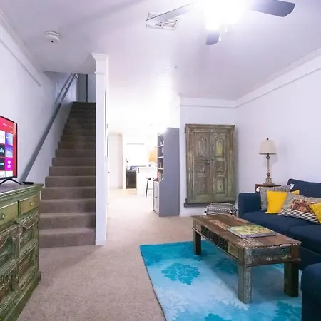Modern Boho Condo With A Royal Touch -King Bed Gainesville Extérieur photo
