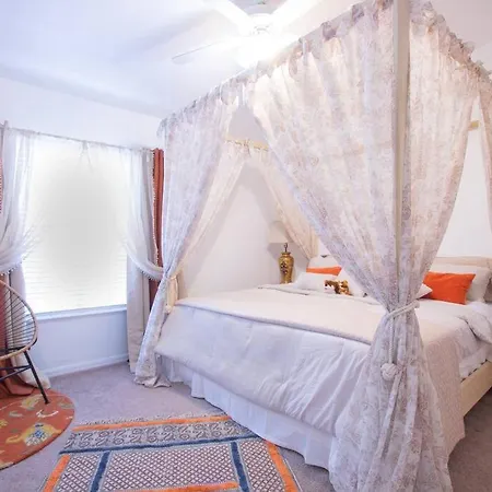 Modern Boho Condo With A Royal Touch -King Bed Gainesville Extérieur photo